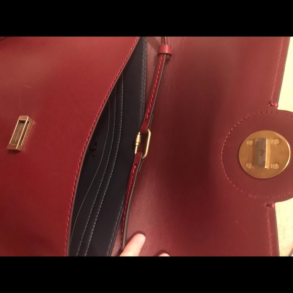 Tory Burch Leather Shoulder Bag - Picture 5 of 9